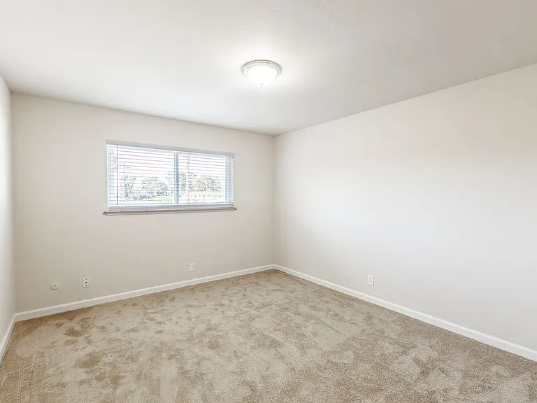 2315 Monroe St — Photo 18