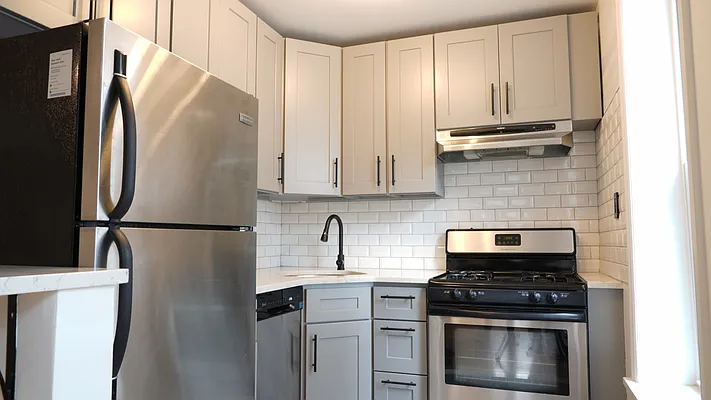 Rented by Amin Property Group Inc | media 14