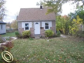 466 Kenilworth Ave photo 1