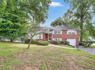 801 Beech Pl, New Milford, NJ 07646