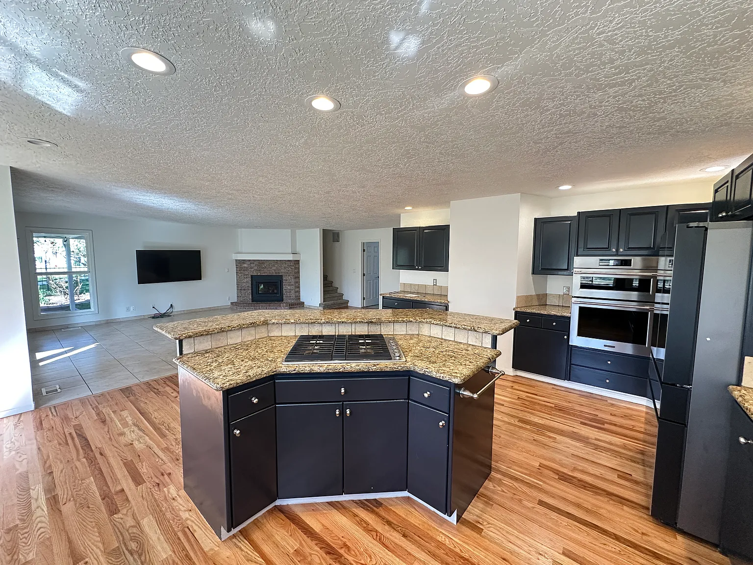 4 bed, 3050 sqft, $5,500 — Photo 2