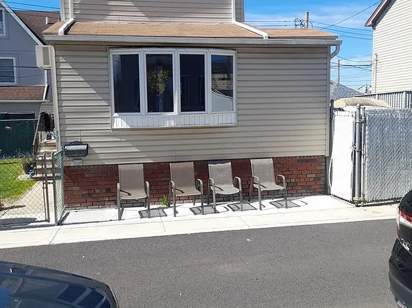 77 Beacon Ct #1, Brooklyn, NY 11229