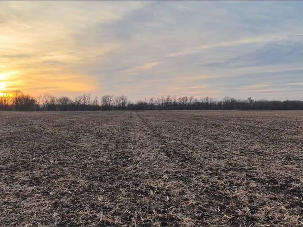 32239 Orchid Ln, Parkersburg, IA 50665