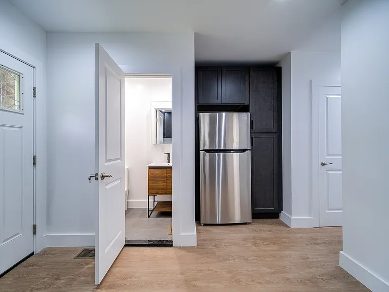 470 Delaware Ave #1L — Photo 9