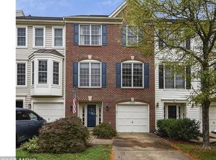 25545 Fretton Sq, Chantilly, VA 20152