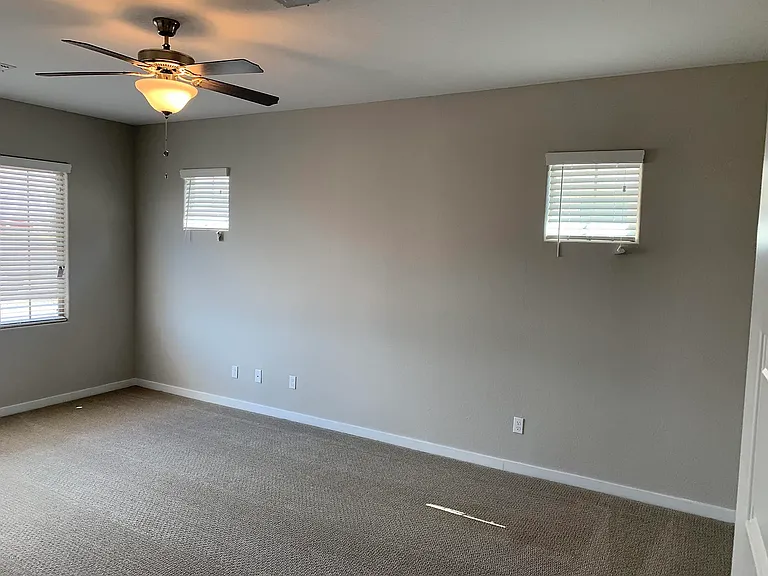 715 N Sparrow Dr — Photo 11