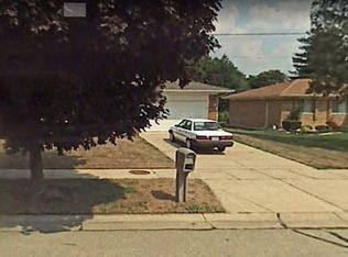 18730 Bainbridge Ave, Livonia, MI 48152