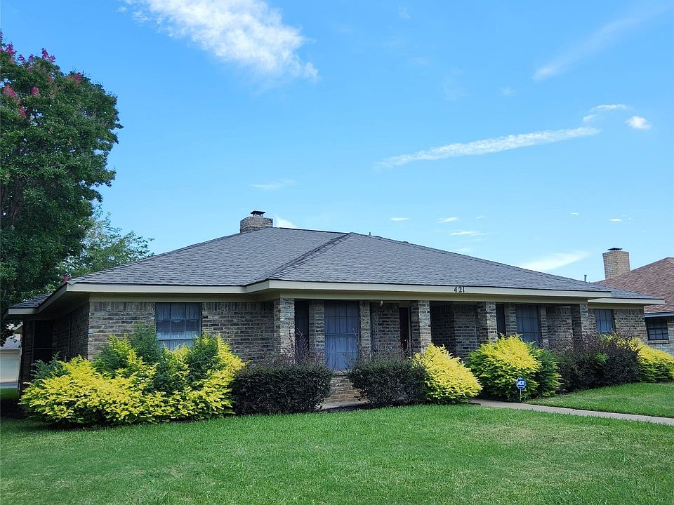 1st image of 421 Pebblecreek Dr