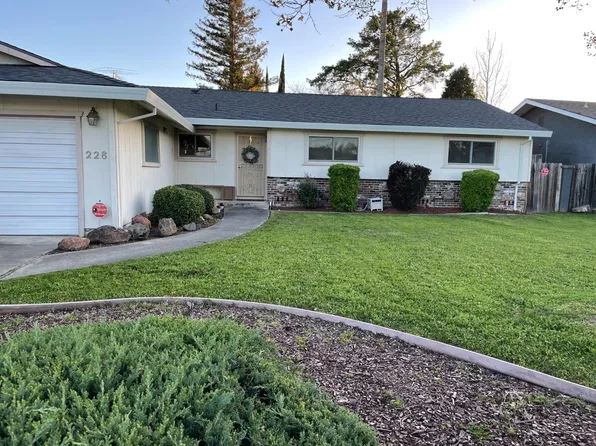 228 Riverbrook Way, Sacramento, CA 95831