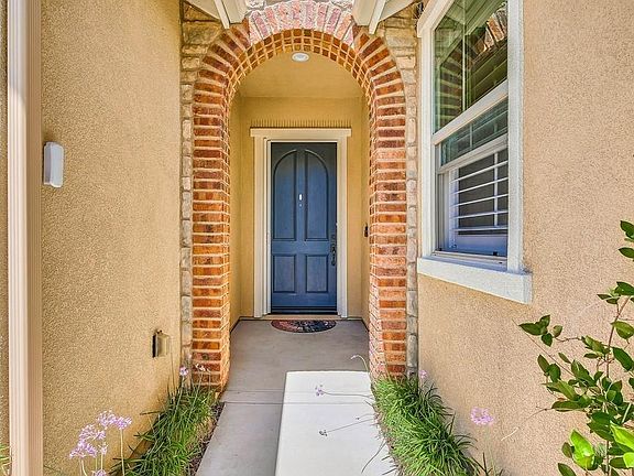 3rd image of 39147 Wild Horse Cir