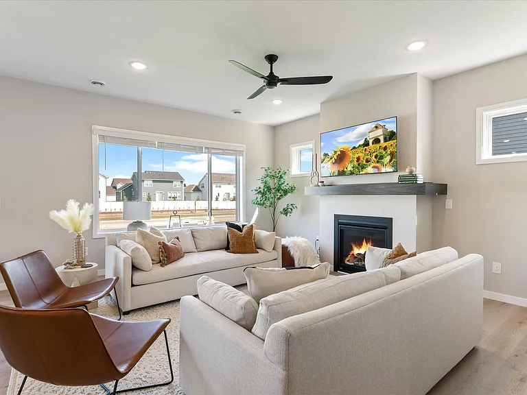 Acclaim of Woodbury Modern Living, Thoughtfully Designed — Photo 3