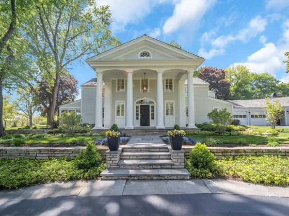 32 Otis Rd, Barrington, IL 60010