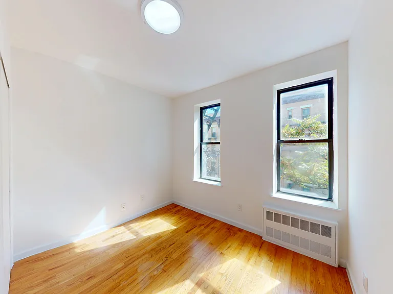 417 E 65th St #22 — Photo 7