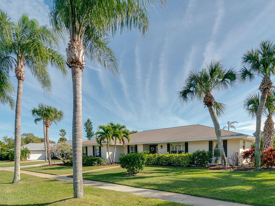 1st image of 323 Albacore Pl