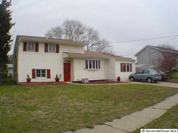 1158 Pioneer Dr, Toms River, NJ 08753