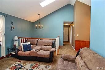 2nd image of 523 Columbine St