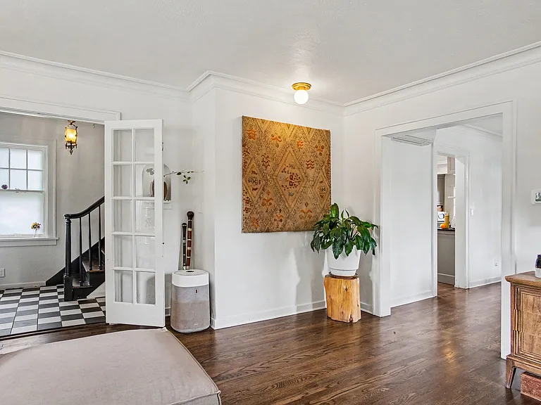 1154 E Chippewa Dr SE — Photo 3