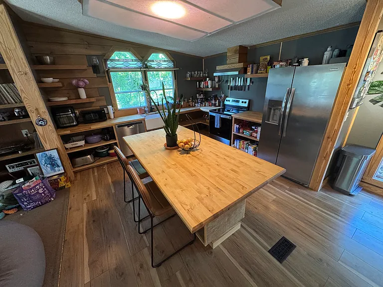 10 Garden Rd — Photo 2