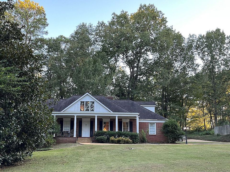 2nd image of 605 Sherwood Rd