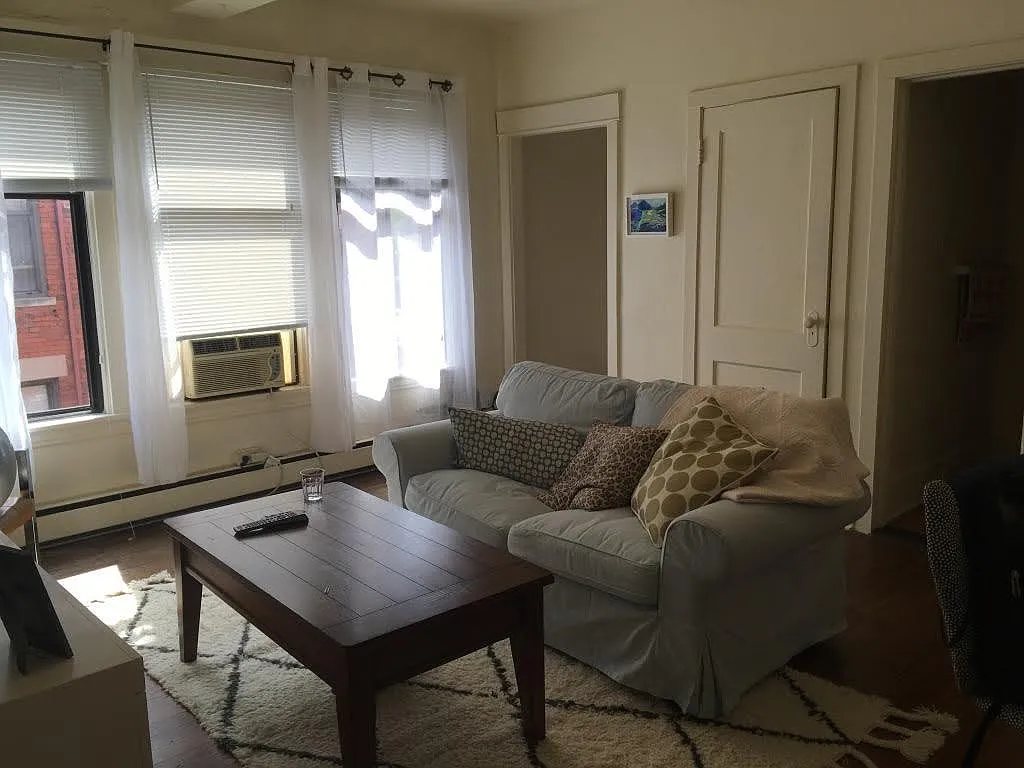 1 bed, 750 sqft, $1,400 — Photo 4