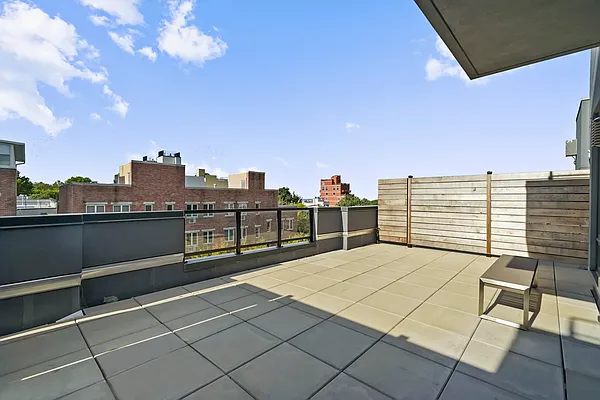 Rented by Daniel Gale Sotheby's International Realty | media 27