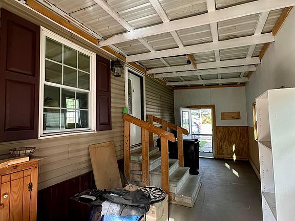 4th image of 76 Yardner St Lot 13