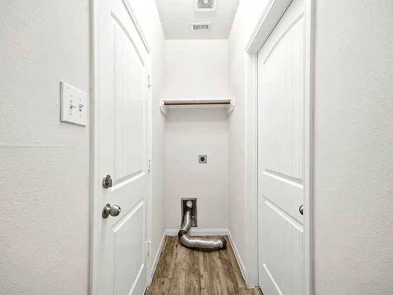 19 Santa Barbara Dr — Photo 25