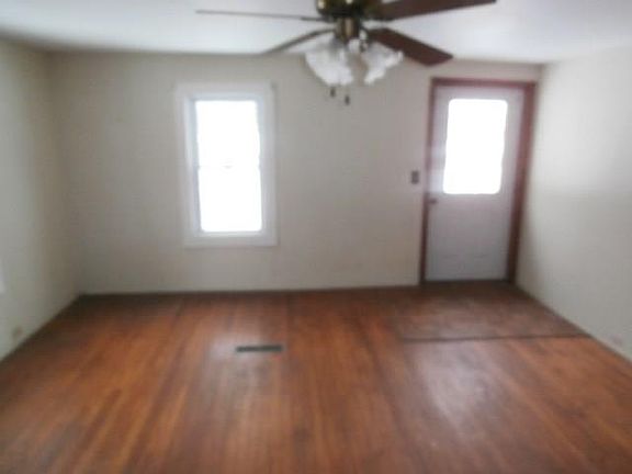 2nd image of 949 Scottsville Mumford Rd