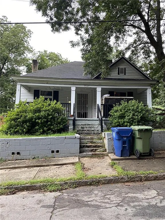 1147 Welch St SW photo 1