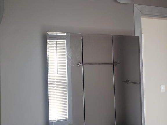 4th image of 217 Lynch Ave