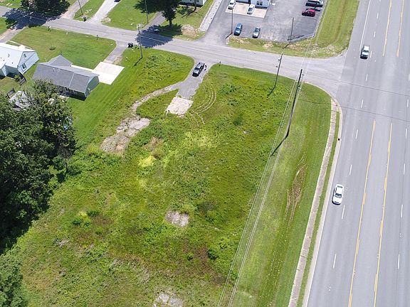 4th image of 3234 Estes Ln