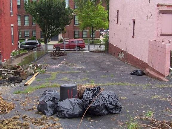 3rd image of 713 Greenup St