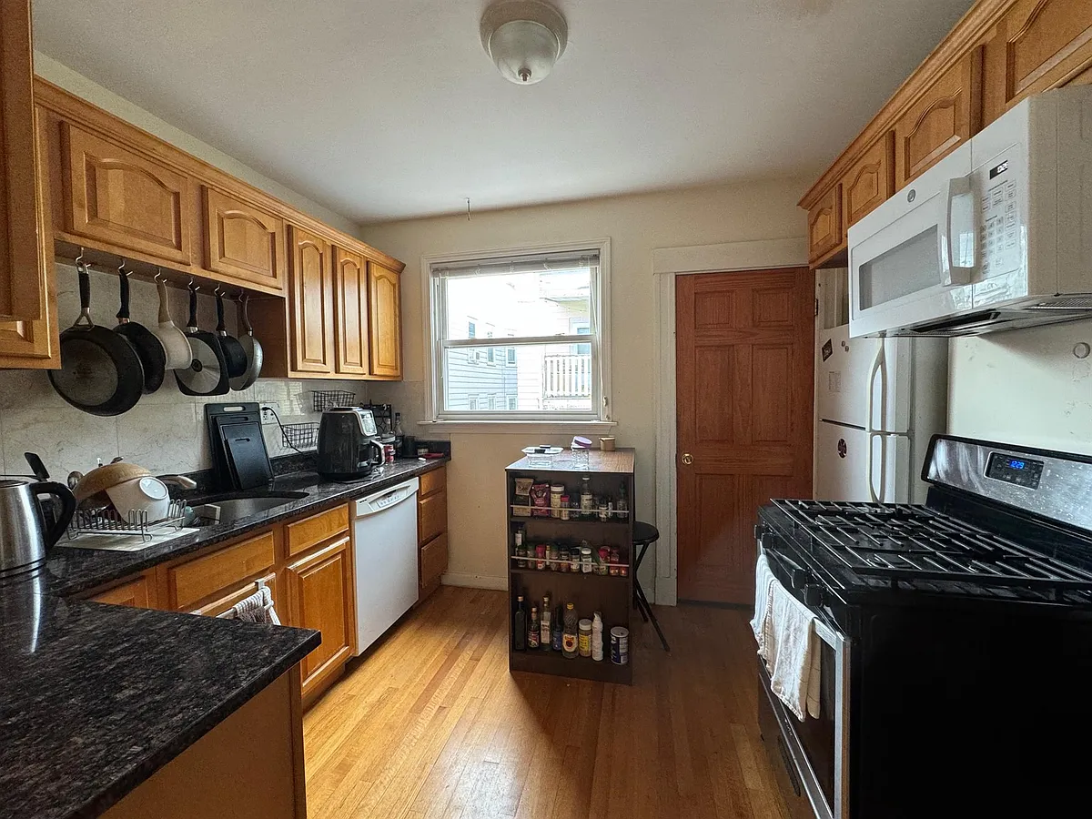 Building Photo - 36 Magnus Ave #1