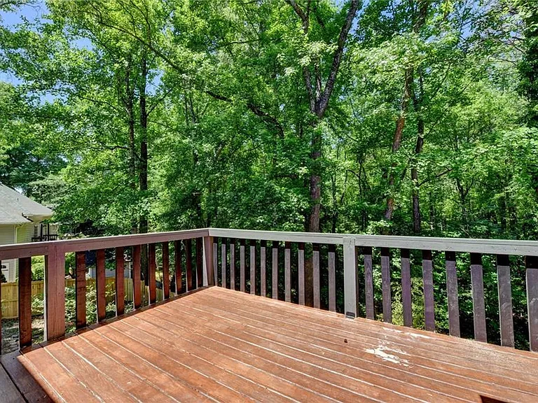 1530 Plunketts Rd — Photo 49