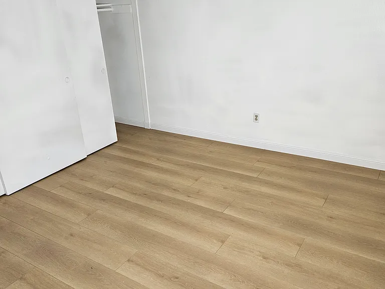 1042 W Pine St #B — Photo 4