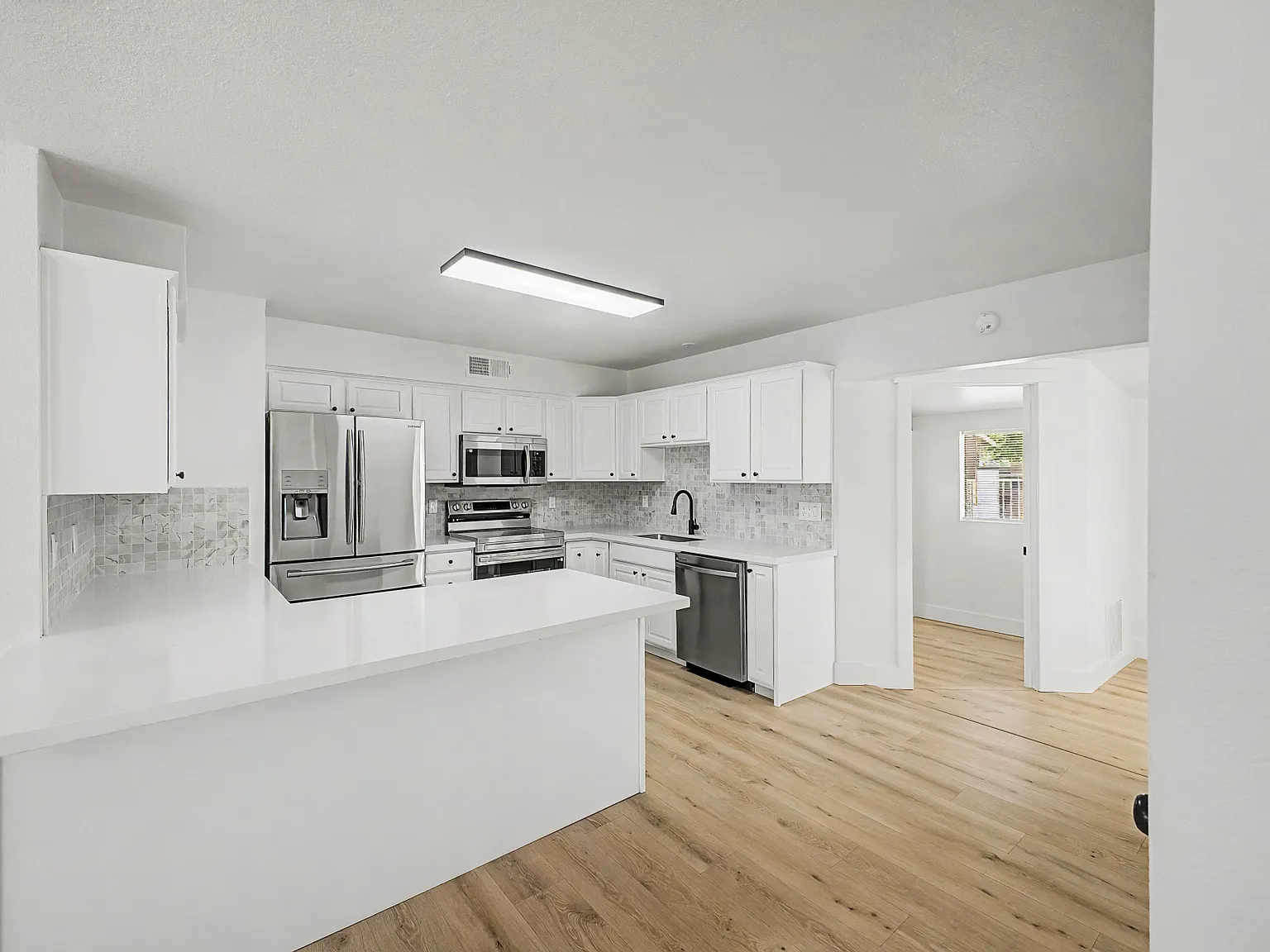 4 bed, 1855 sqft, $3,500 — Photo 2