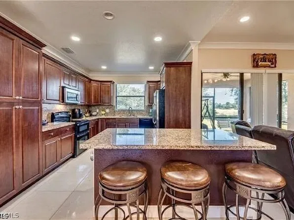 906 Sunniland Blvd, Lehigh Acres, FL 33971