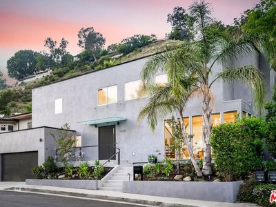 2630 Zorada Dr, Los Angeles, CA, 90046