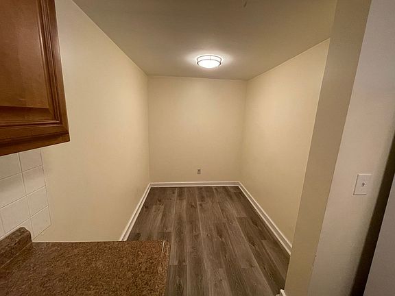 4th image of 54 Longwood Ave #10