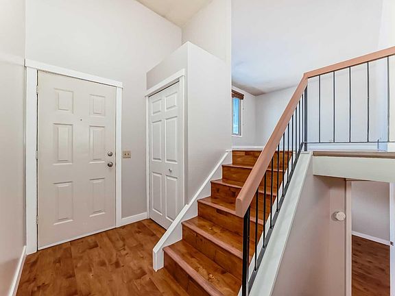 2nd image of 72 Whitehaven Rd NE