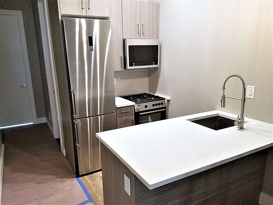 Rented by The Hamilton Group | media 18