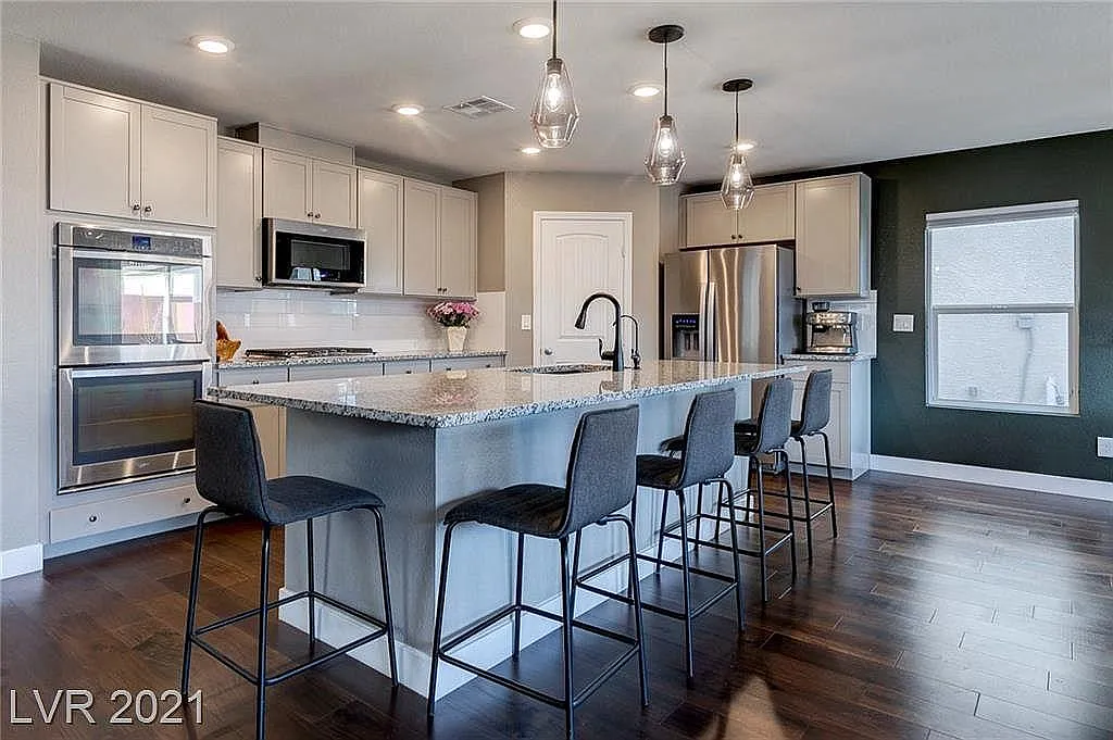 4 bed, 2497 sqft, $2,945 — Photo 1