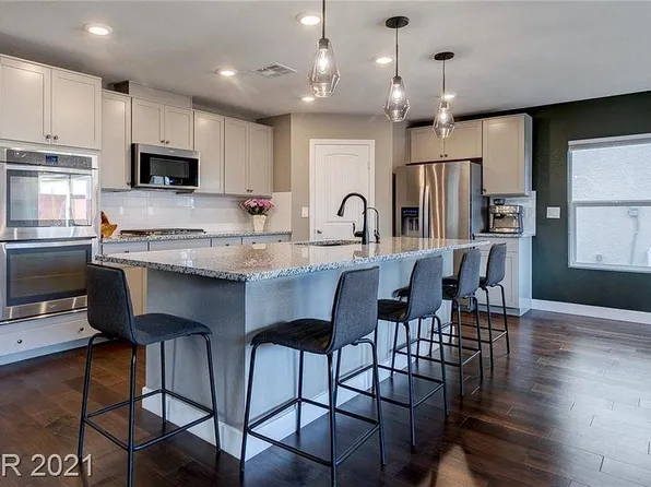 7930 Brookside Falls Ct, Las Vegas, NV 89166