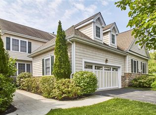 25 Turnberry Ct, Monroe, NY