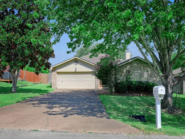 319 Leisure Ln, Montgomery, TX 77356