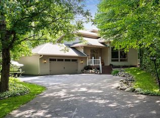 11201 Old Bren Rd, Minnetonka, MN 55343