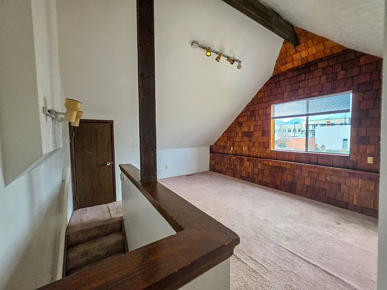 1742 Walnut — Photo 6