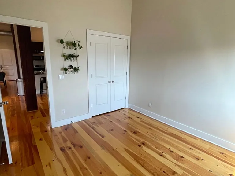 1 Bedroom 1 Bathroom Luxury Apartment in Cohoes — Photo 12