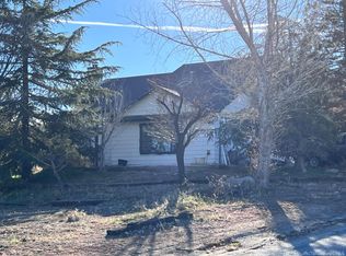 21100 Hacienda Dr, Tehachapi, CA 93561