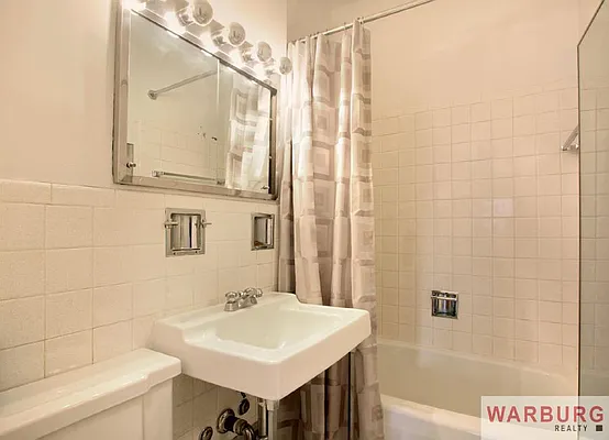 Sold by Warburg | media 23